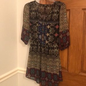 Flowy dark Aztec print dress with black liner